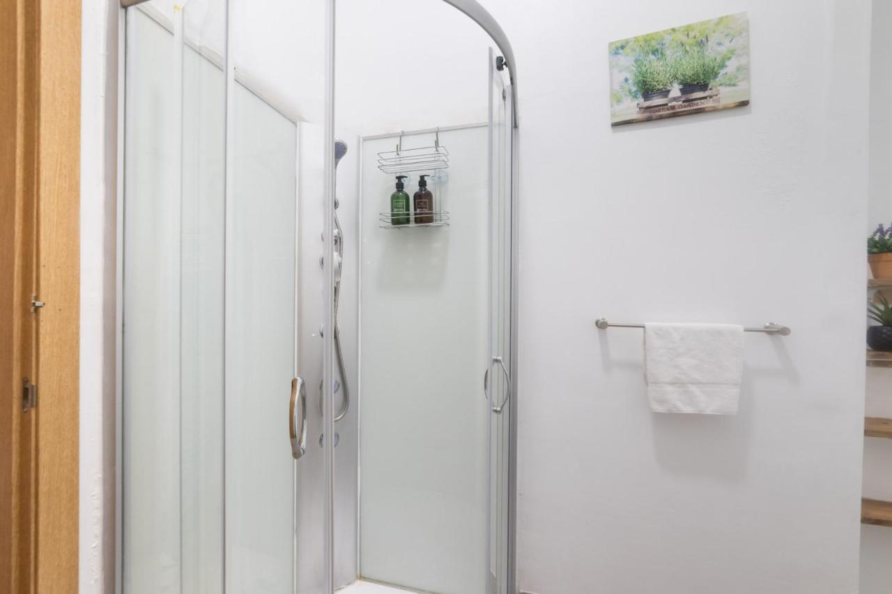 Moonkey - Apartamento Plaza San Antonio Alicante Eksteriør billede