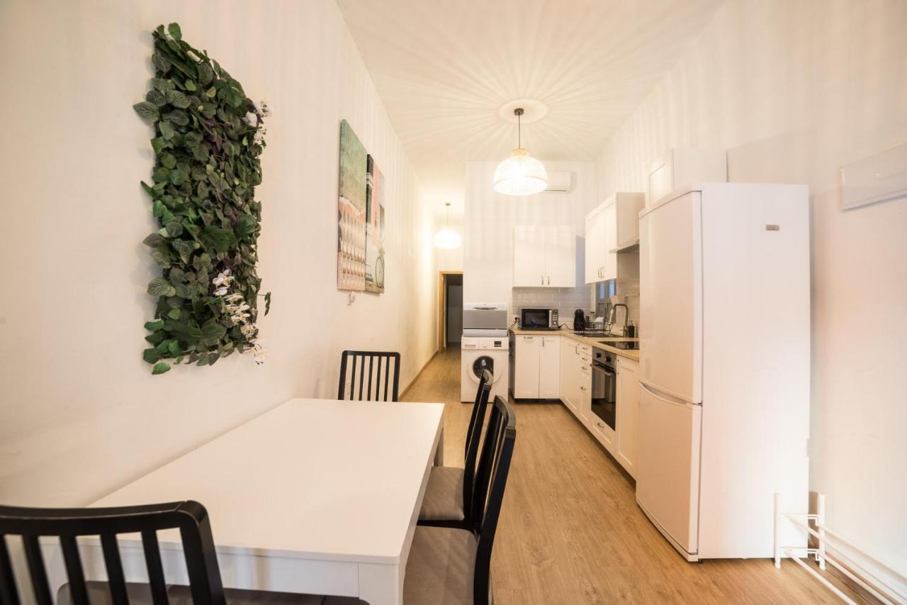 Moonkey - Apartamento Plaza San Antonio Alicante Eksteriør billede